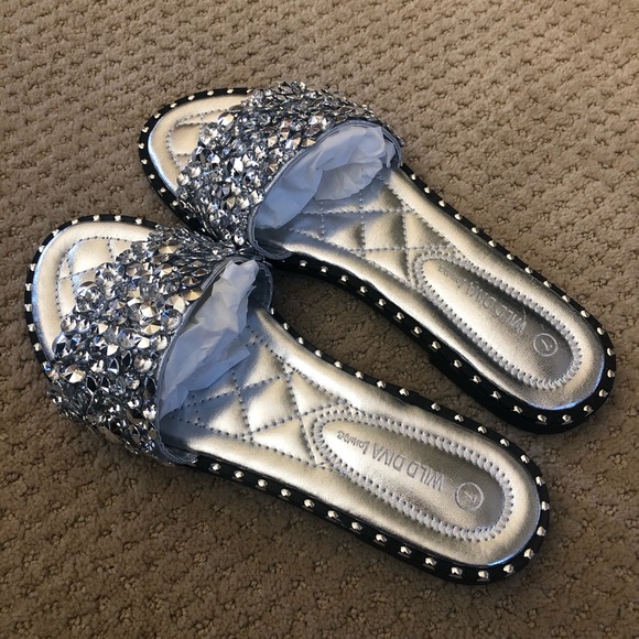 NWT Rhinestone Slippers - Picture 3 of 4